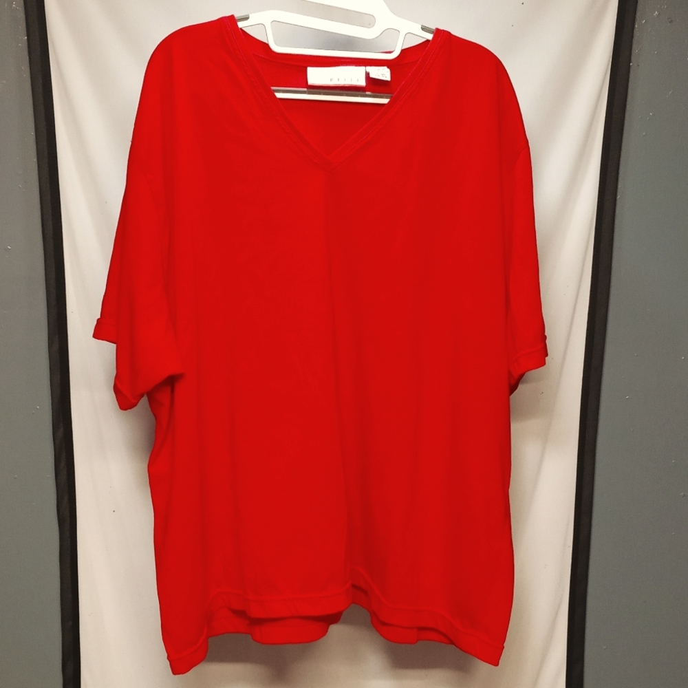 Red vee neck tee